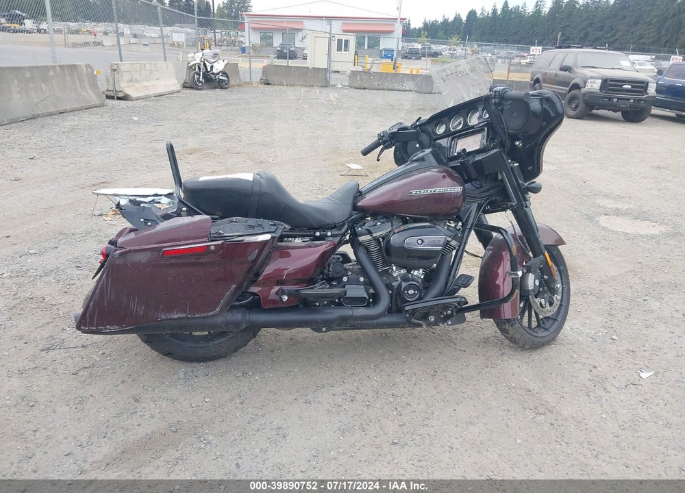 2018 HARLEY-DAVIDSON FLHXS STREET GLIDE SPECIAL VIN: 1HD1KRC19JB652045