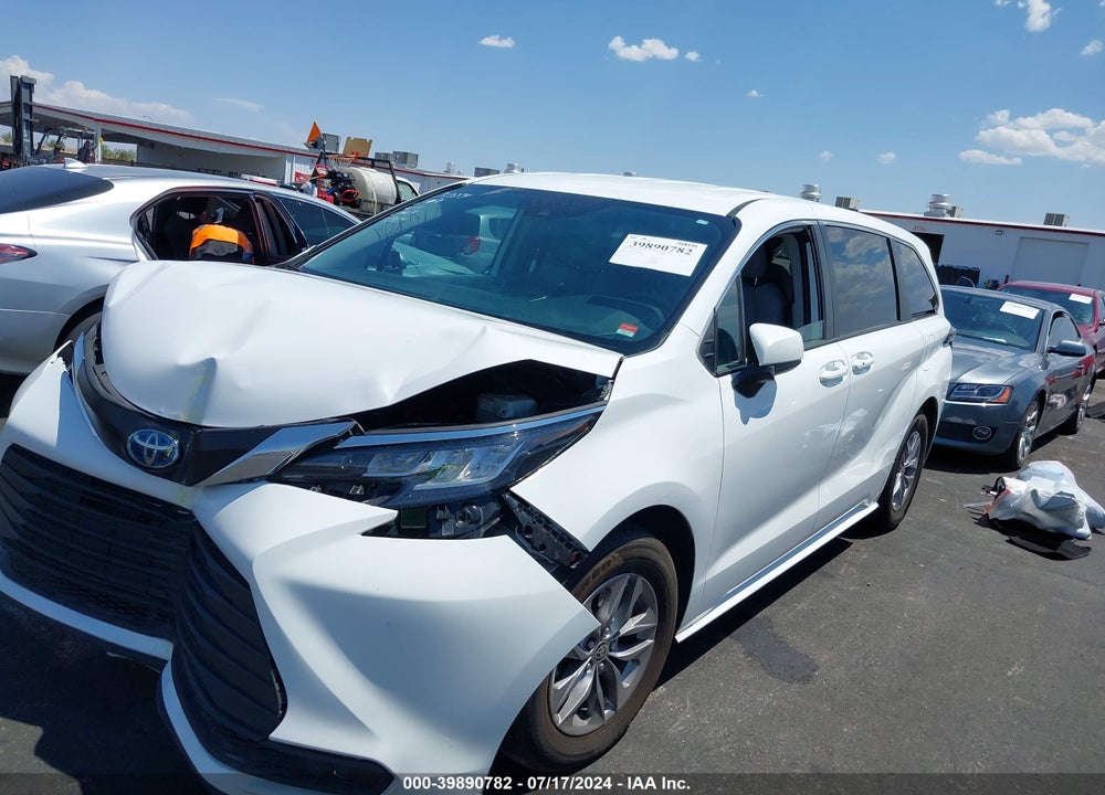 2022 TOYOTA SIENNA LE VIN: 5TDKRKEC7NS118743