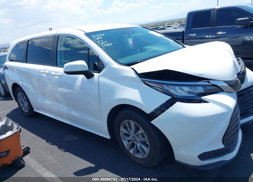 2022 TOYOTA SIENNA LE VIN: 5TDKRKEC7NS118743