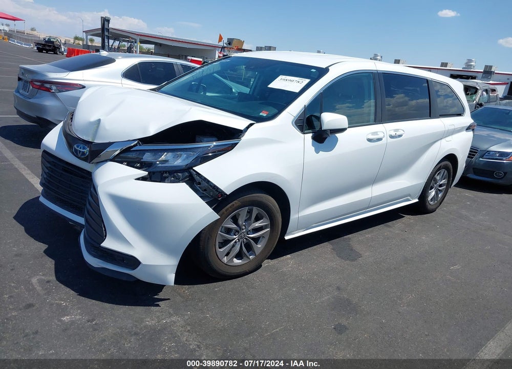 2022 TOYOTA SIENNA LE VIN: 5TDKRKEC7NS118743