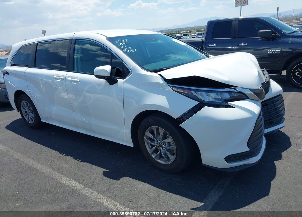2022 TOYOTA SIENNA LE VIN: 5TDKRKEC7NS118743
