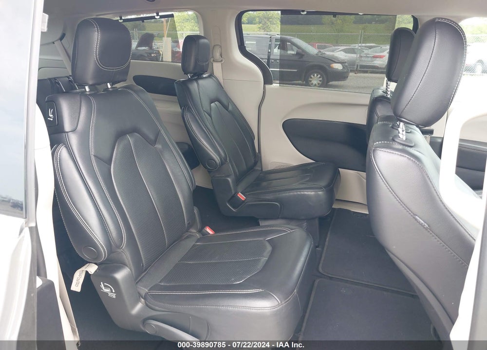 2022 CHRYSLER PACIFICA TOURING L VIN: 2C4RC1BG7NR136086