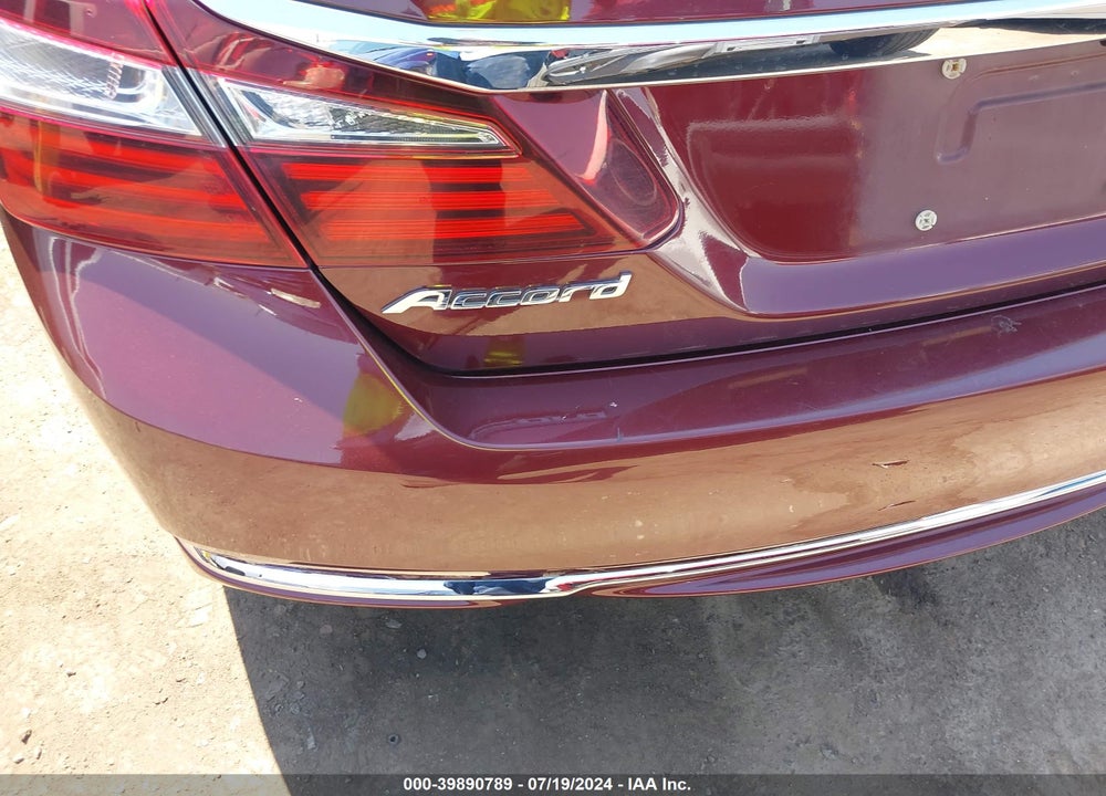 2017 HONDA ACCORD EX-L VIN: 1HGCR2F83HA113816