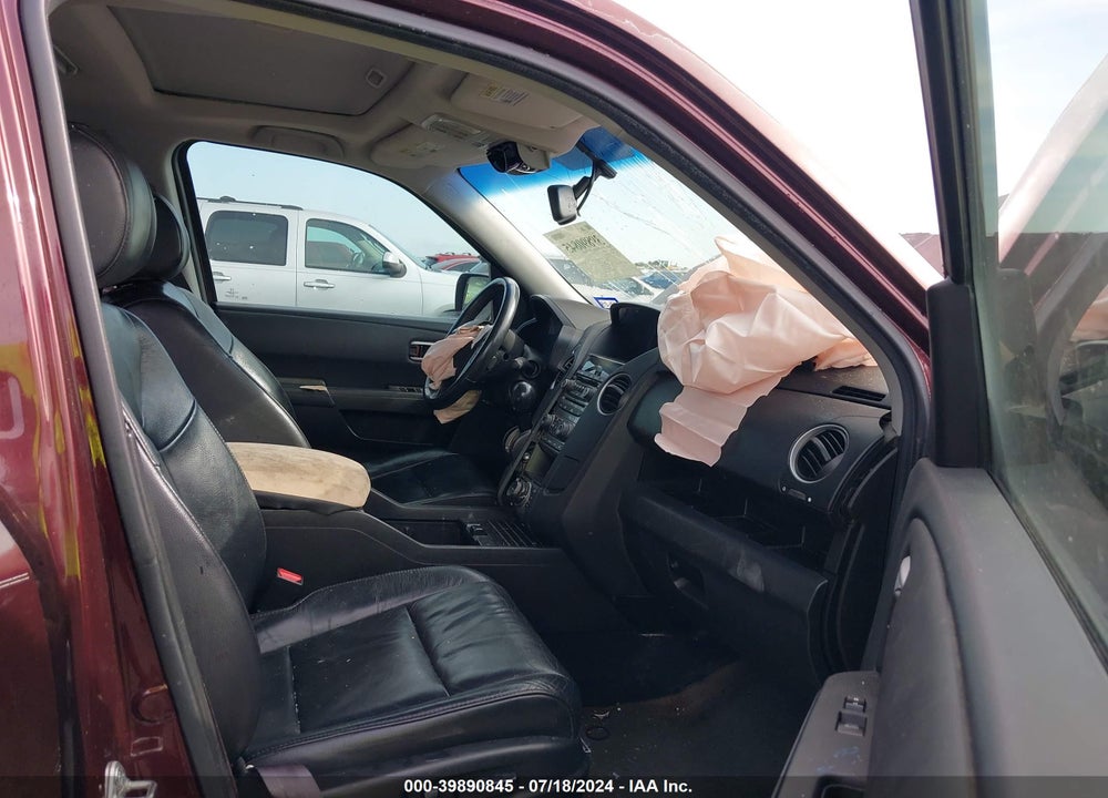 2013 HONDA PILOT TOURING VIN: 5FNYF3H96DB035834
