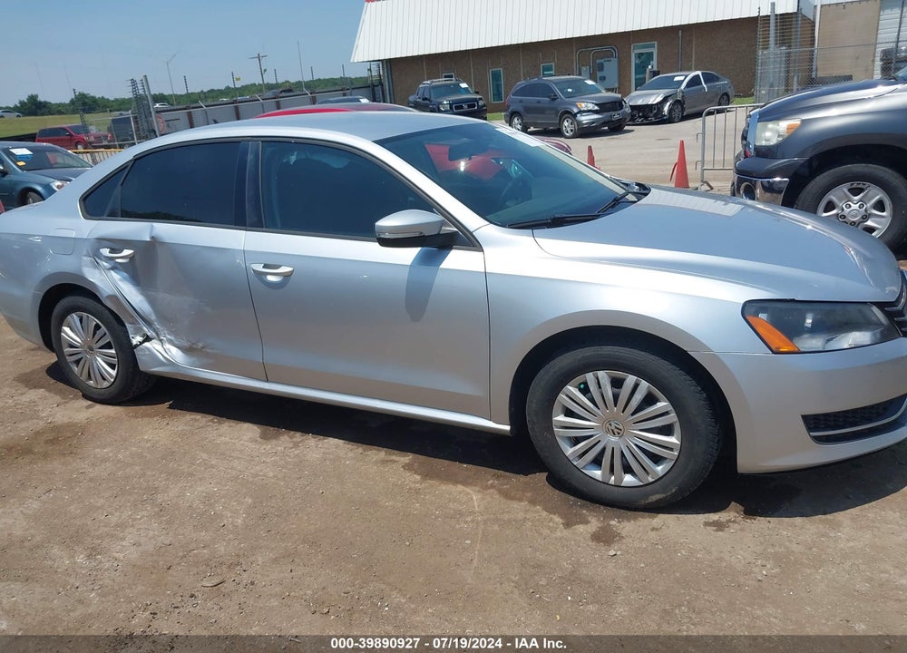 2015 VOLKSWAGEN PASSAT 1.8T S VIN: 1VWAS7A37FC021240