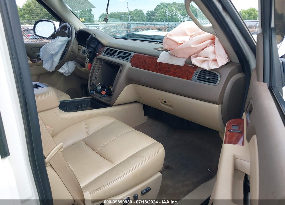 2011 GMC SIERRA 1500 SLT VIN: 3GTP2WE38BG139046