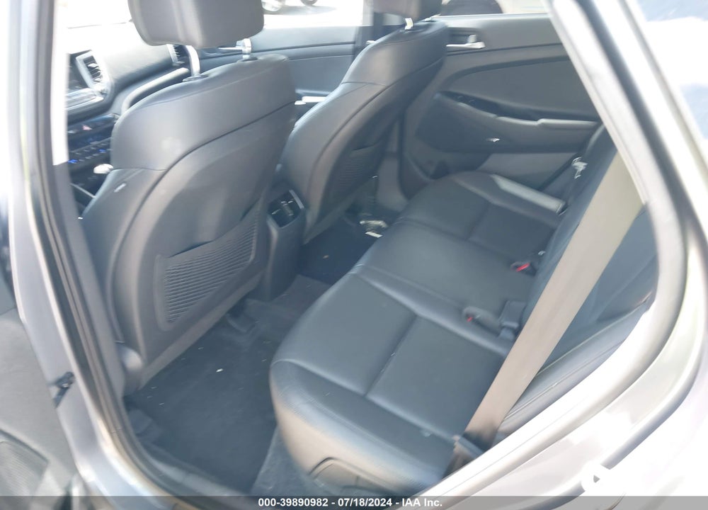 2017 HYUNDAI TUCSON LIMITED VIN: KM8J33A26HU329170
