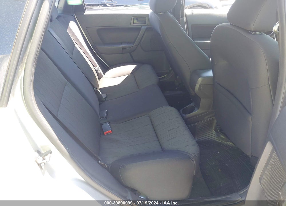 2011 FORD FOCUS SE VIN: 1FAHP3FN1BW152197