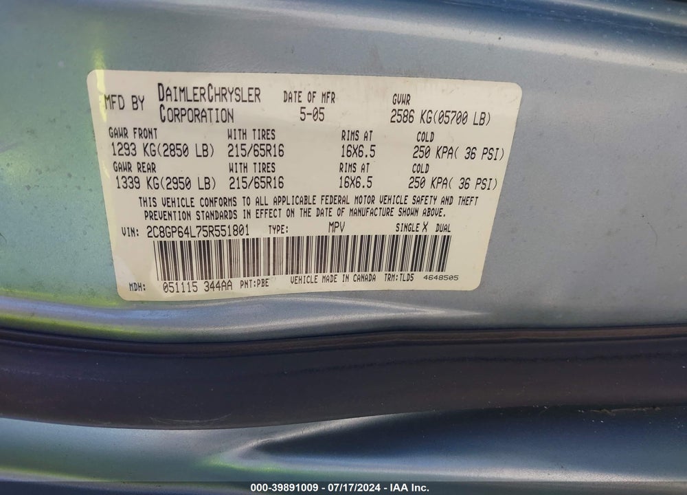 2005 CHRYSLER TOWN & COUNTRY LIMITED VIN: 2C8GP64L75R551801