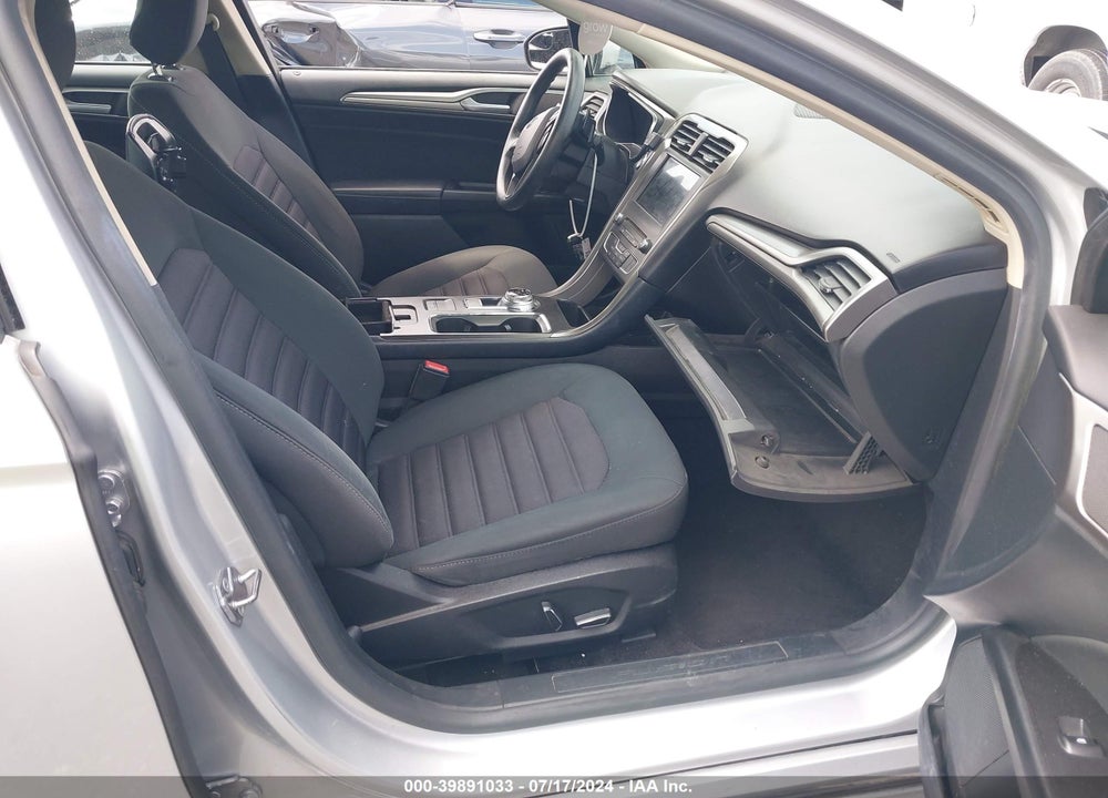 2017 FORD FUSION SE VIN: 3FA6P0HDXHR312941