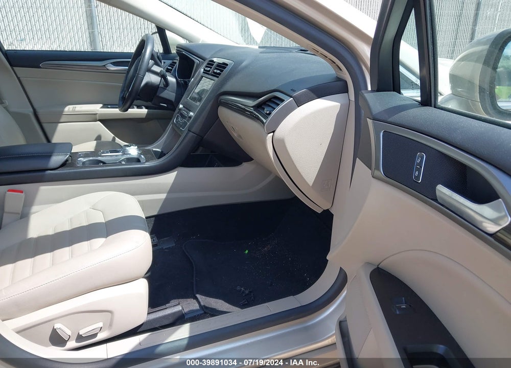2018 FORD FUSION SE VIN: 3FA6P0HD6JR142938