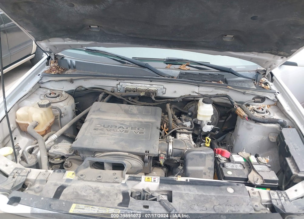 2010 FORD ESCAPE LIMITED VIN: 1FMCU0EG2AKD21952