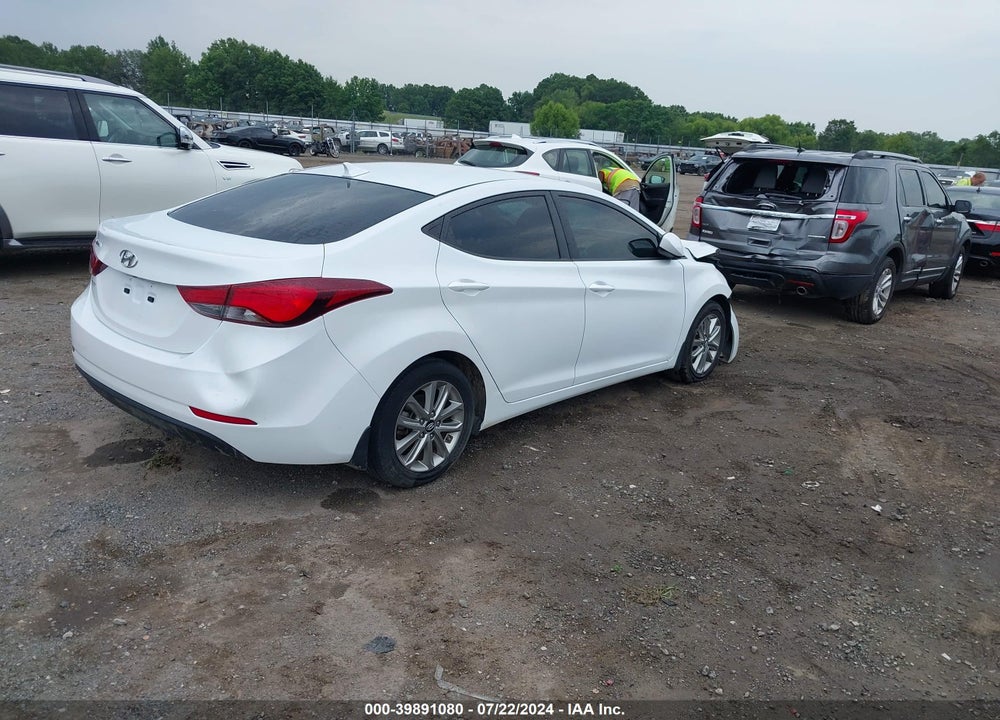 2015 HYUNDAI ELANTRA VIN: 5NPDH4AE6FH583116