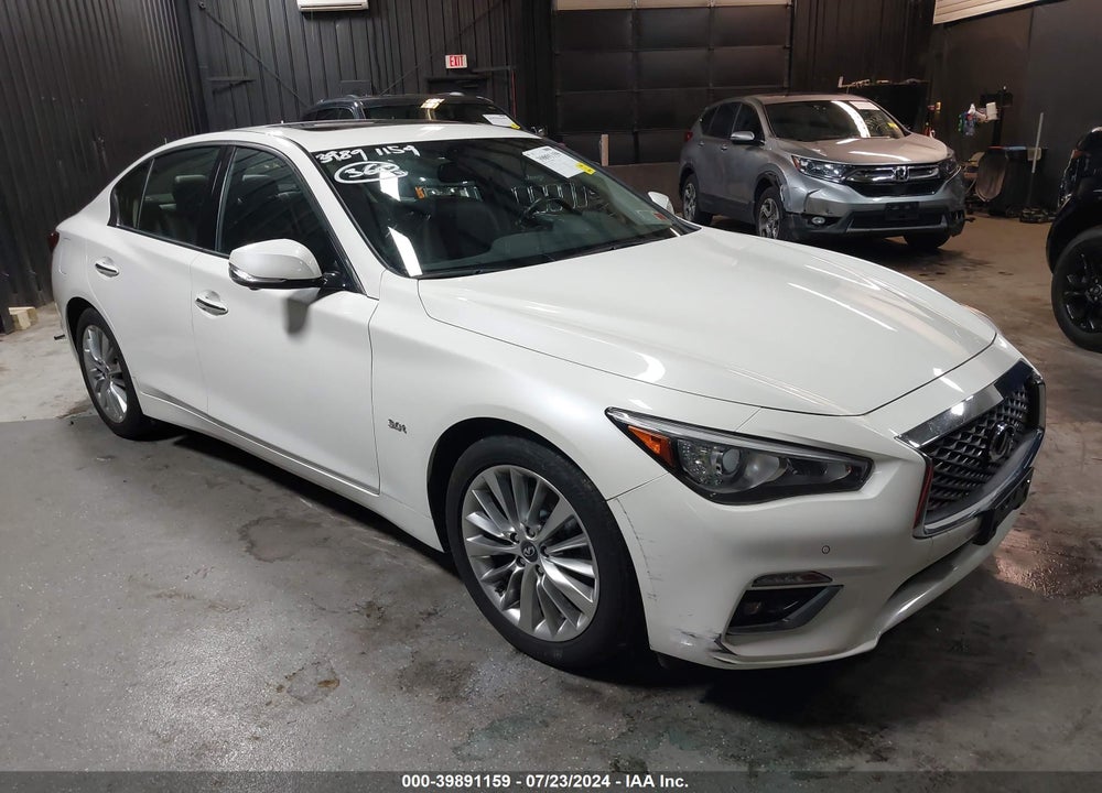 2019 INFINITI Q50 3.0T LUXE VIN: JN1EV7AR2KM556600