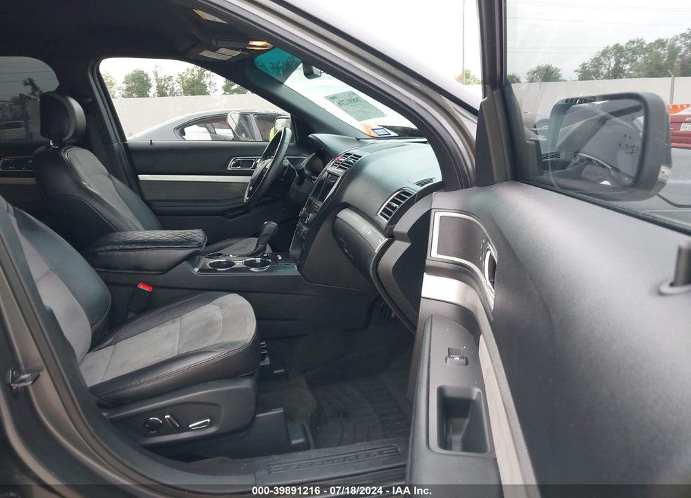 2017 FORD EXPLORER XLT VIN: 1FM5K7D88HGA03090