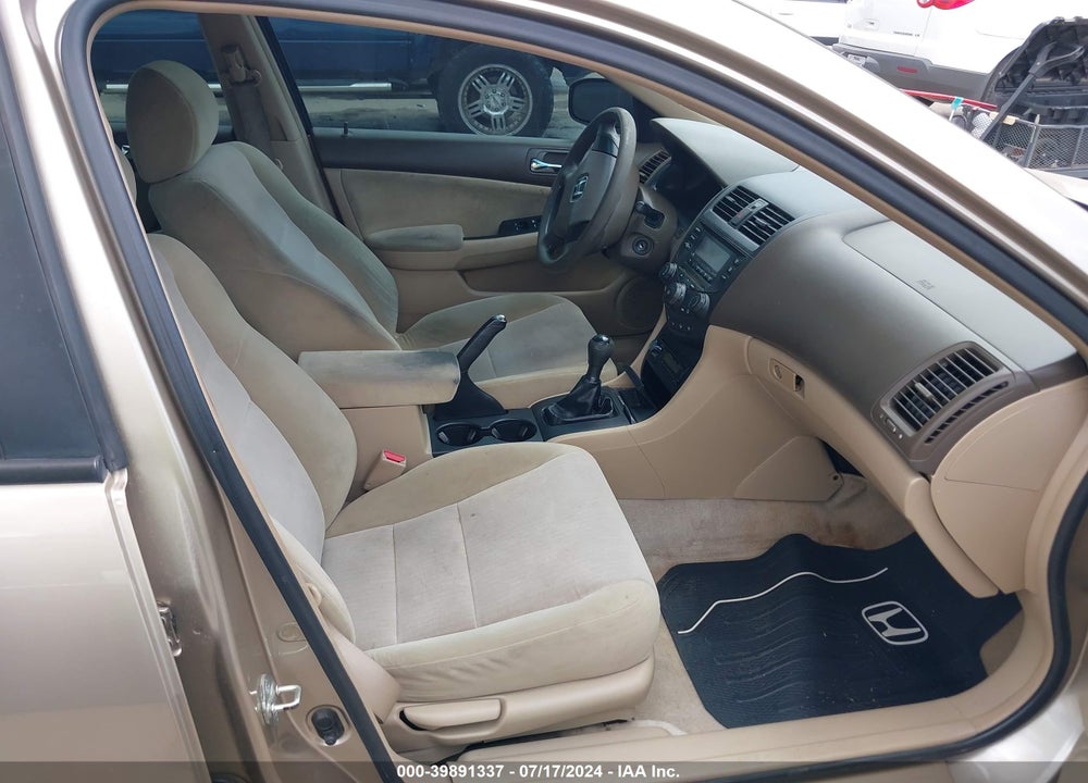 2004 HONDA ACCORD 2.4 DX VIN: 1HGCM55144A105819