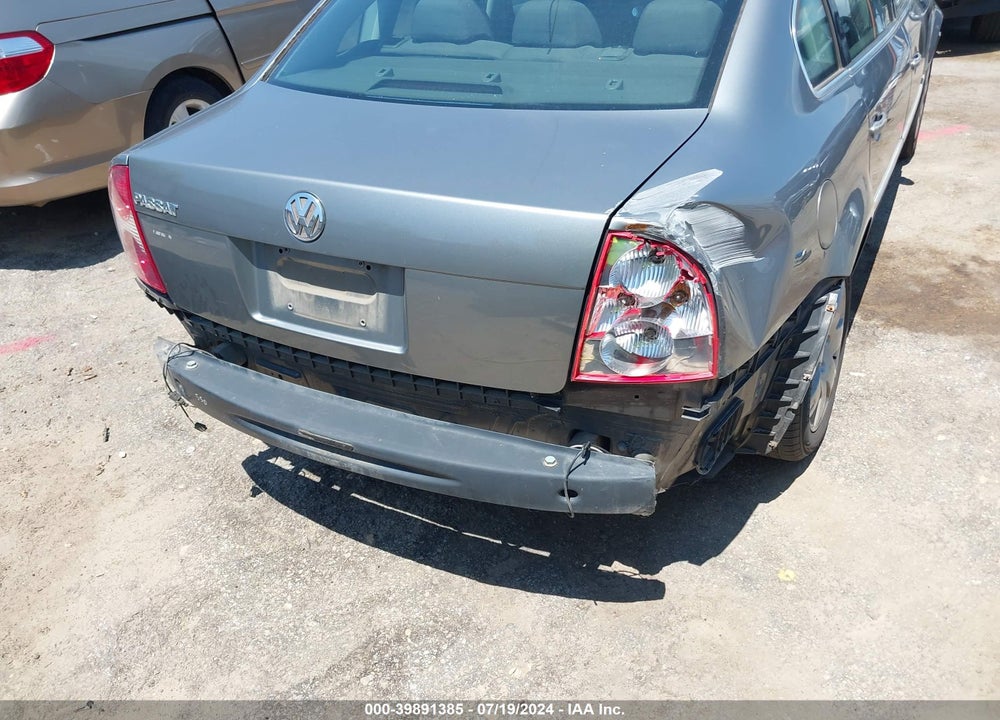 2005 VOLKSWAGEN PASSAT VIN: WVWMD63B35E008741