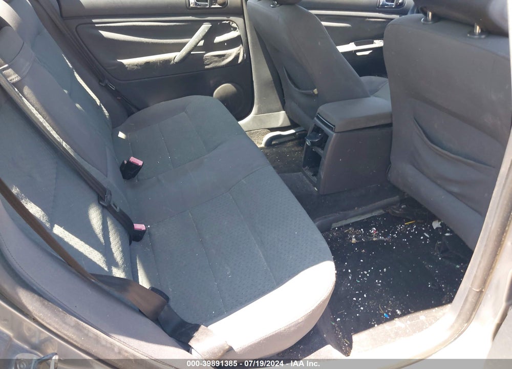 2005 VOLKSWAGEN PASSAT VIN: WVWMD63B35E008741