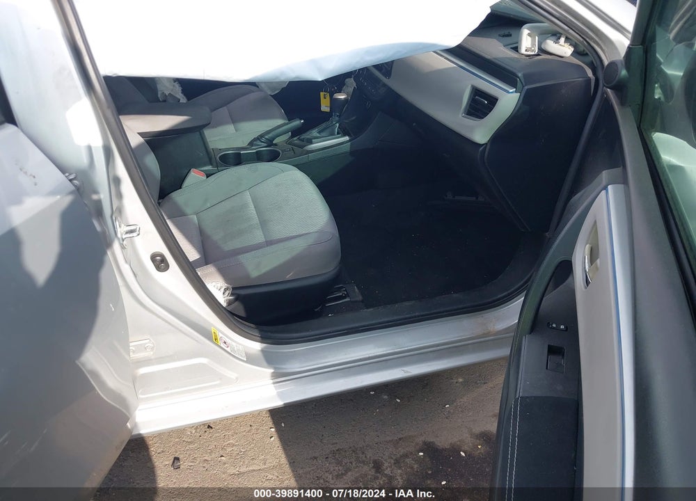 2014 TOYOTA COROLLA LE VIN: 5YFBURHE6EP138561