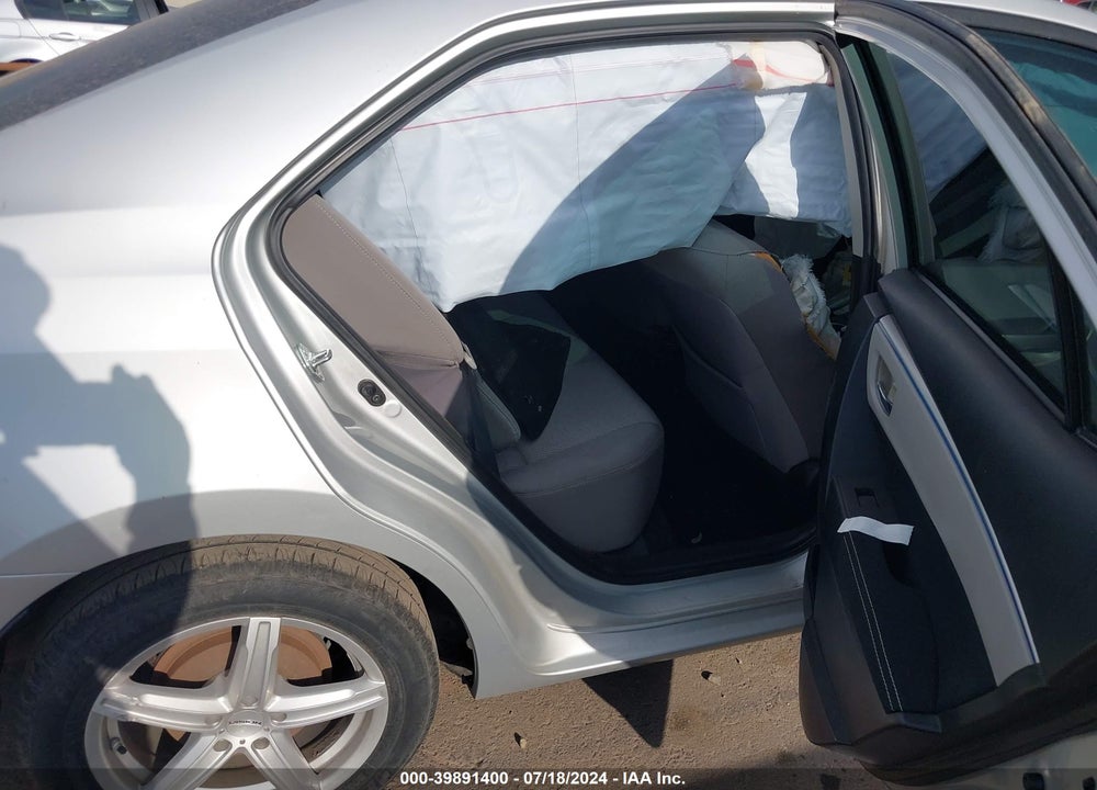 2014 TOYOTA COROLLA LE VIN: 5YFBURHE6EP138561