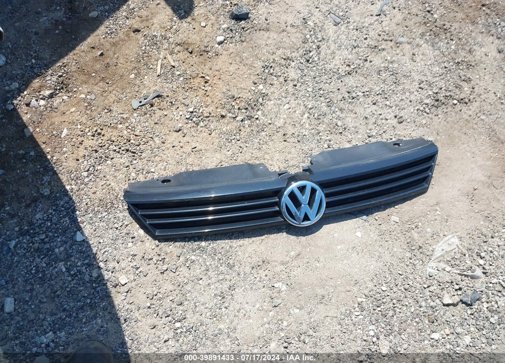 2011 VOLKSWAGEN JETTA 2.5L SE VIN: 3VWDX7AJ0BM367121