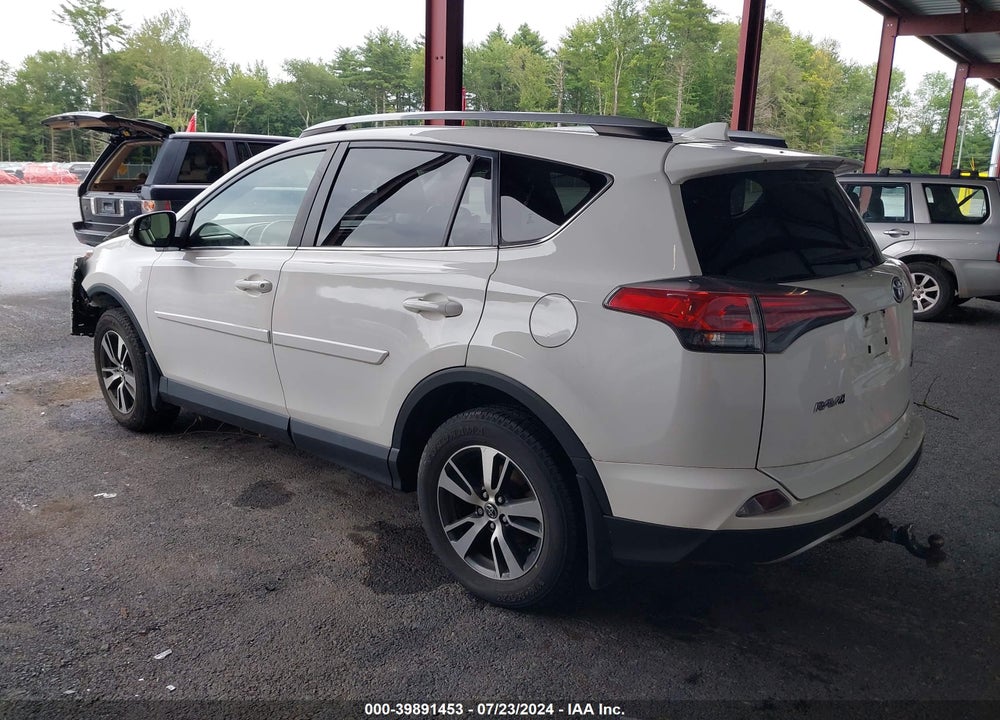 2017 TOYOTA RAV4 XLE VIN: JTMRFREV2HJ708514