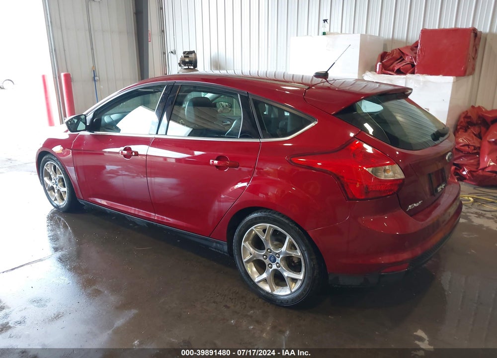 2014 FORD FOCUS TITANIUM VIN: 1FADP3N27EL131558