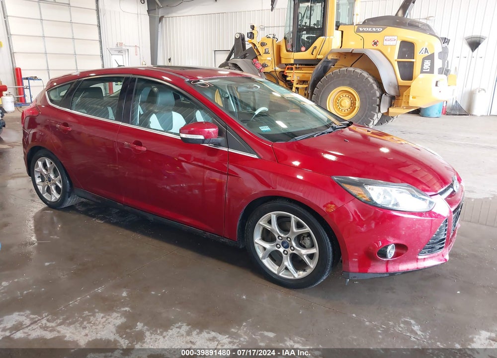 2014 FORD FOCUS TITANIUM VIN: 1FADP3N27EL131558