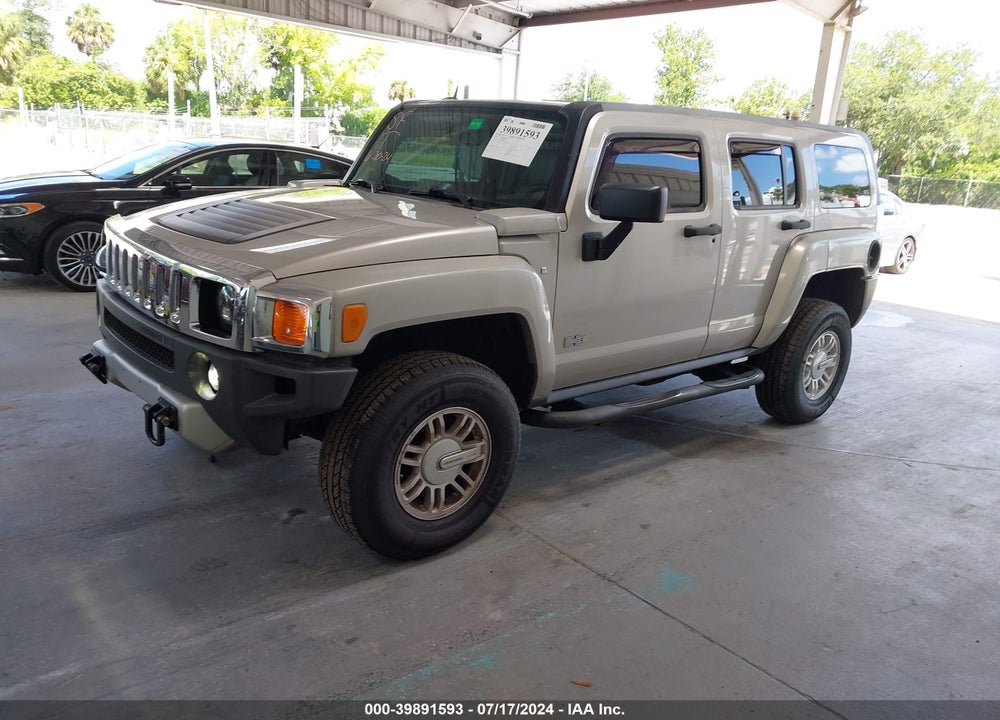 2009 HUMMER H3 SUV VIN: 5GTEN13E198109739