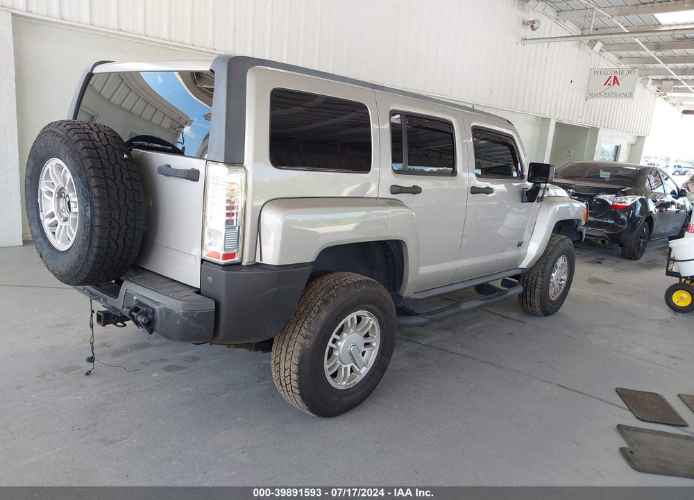 2009 HUMMER H3 SUV VIN: 5GTEN13E198109739