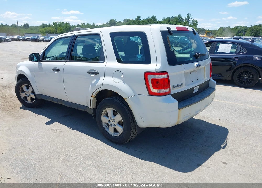 2010 FORD ESCAPE XLS VIN: 1FMCU9C72AKC27562