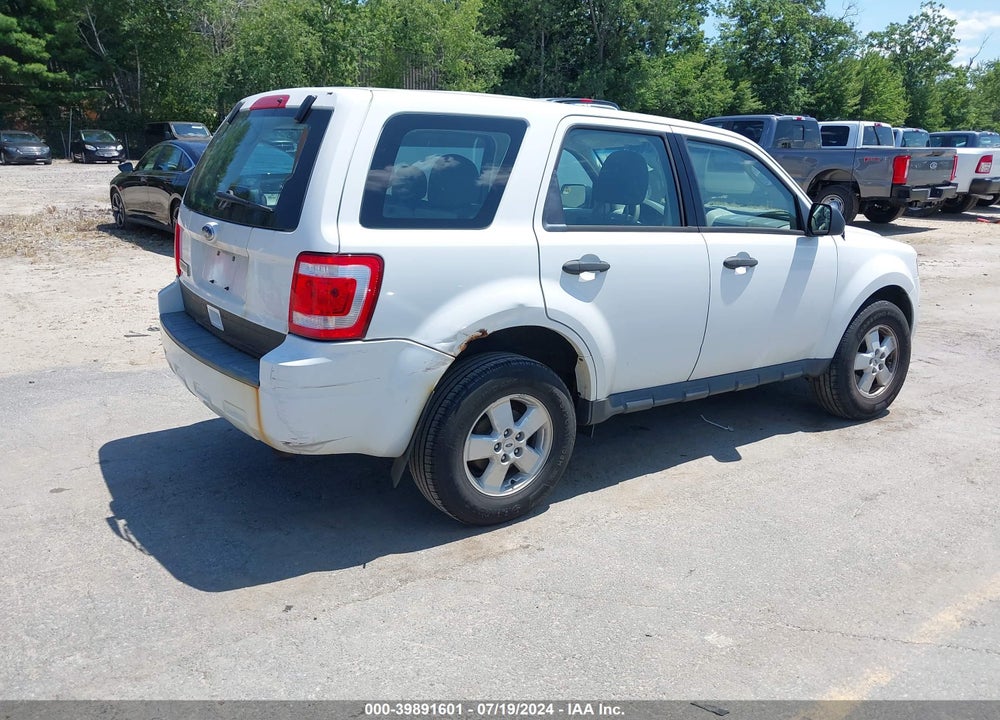 2010 FORD ESCAPE XLS VIN: 1FMCU9C72AKC27562