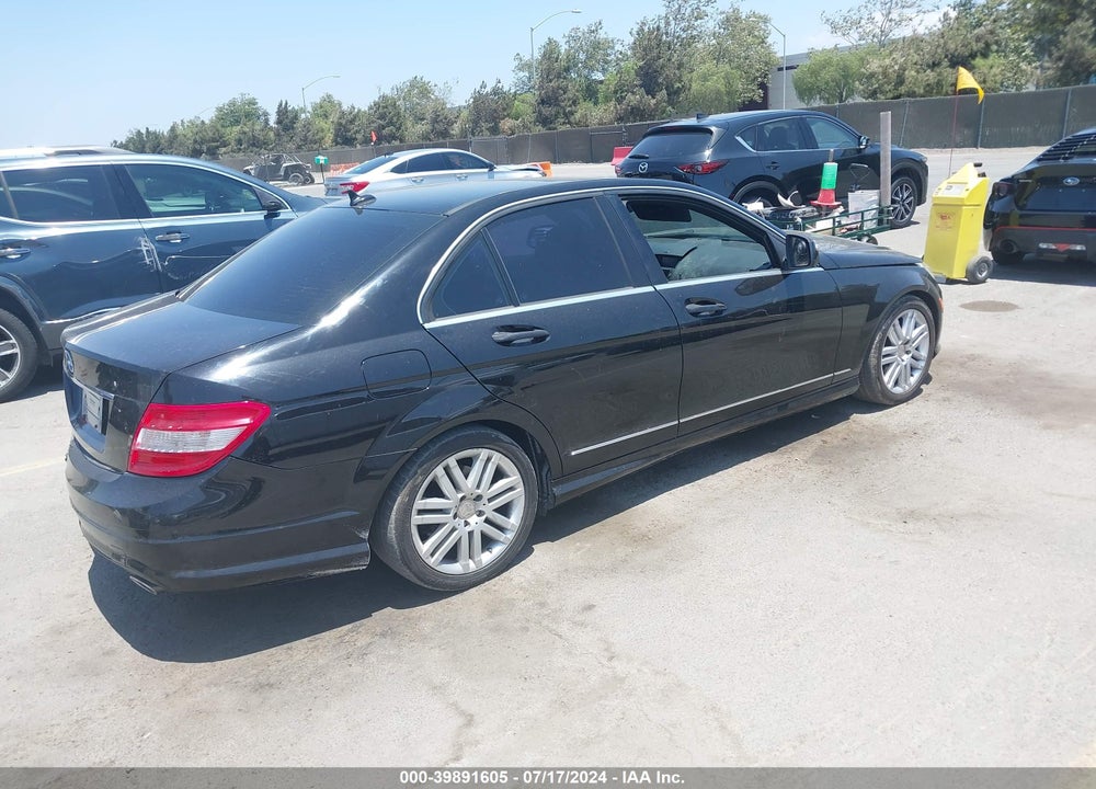 2009 MERCEDES-BENZ C 300 LUXURY/SPORT VIN: WDDGF54X29R054027