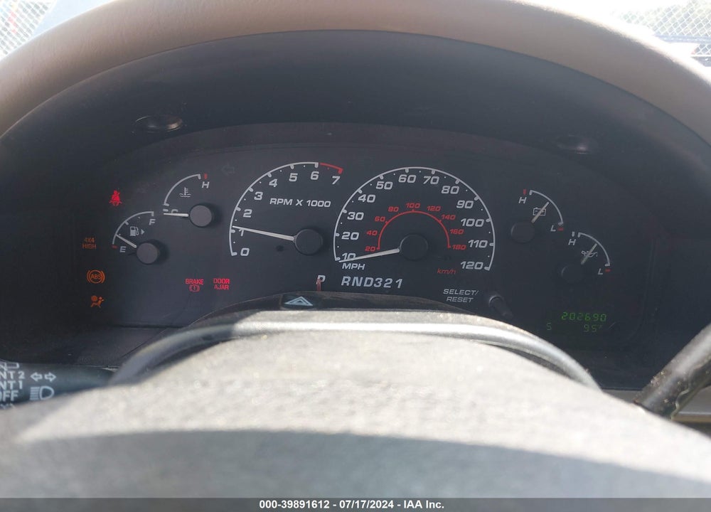 2002 FORD EXPLORER XLT VIN: 1FMZU73K62UD46806
