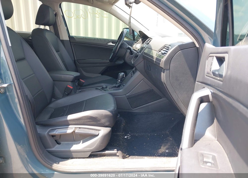 2019 VOLKSWAGEN TIGUAN 2.0T SE/2.0T SEL/2.0T SEL R-LINE/2.0T SEL R-LINE BLACK VIN: 3VV2B7AX7KM096332