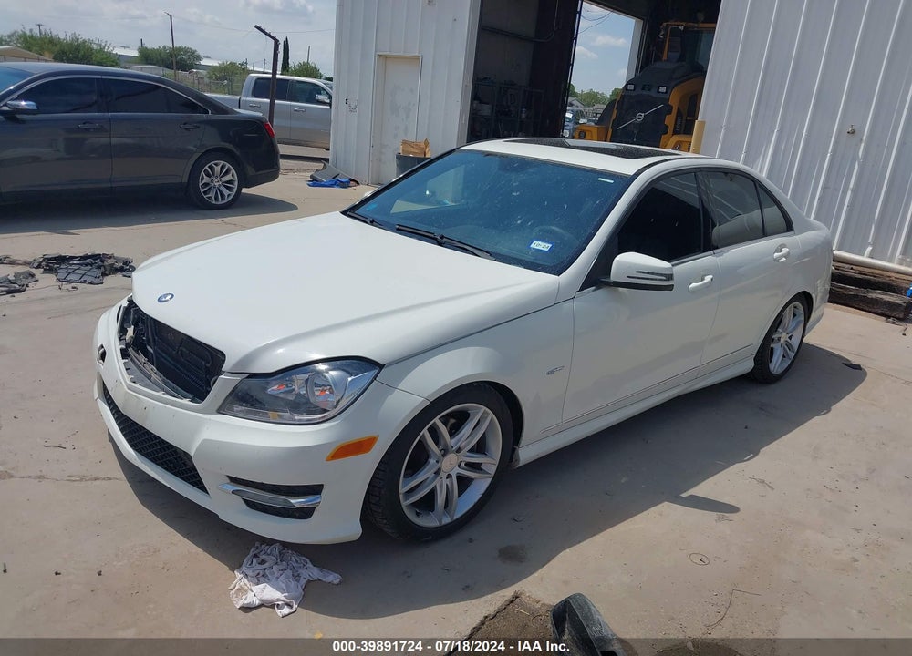 2012 MERCEDES-BENZ C 250 LUXURY/SPORT VIN: WDDGF4HB6CR205466