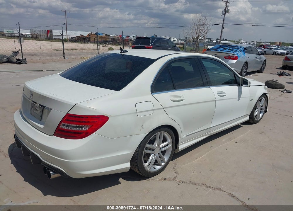 2012 MERCEDES-BENZ C 250 LUXURY/SPORT VIN: WDDGF4HB6CR205466