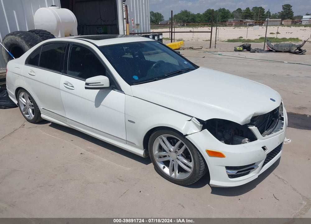 2012 MERCEDES-BENZ C 250 LUXURY/SPORT VIN: WDDGF4HB6CR205466