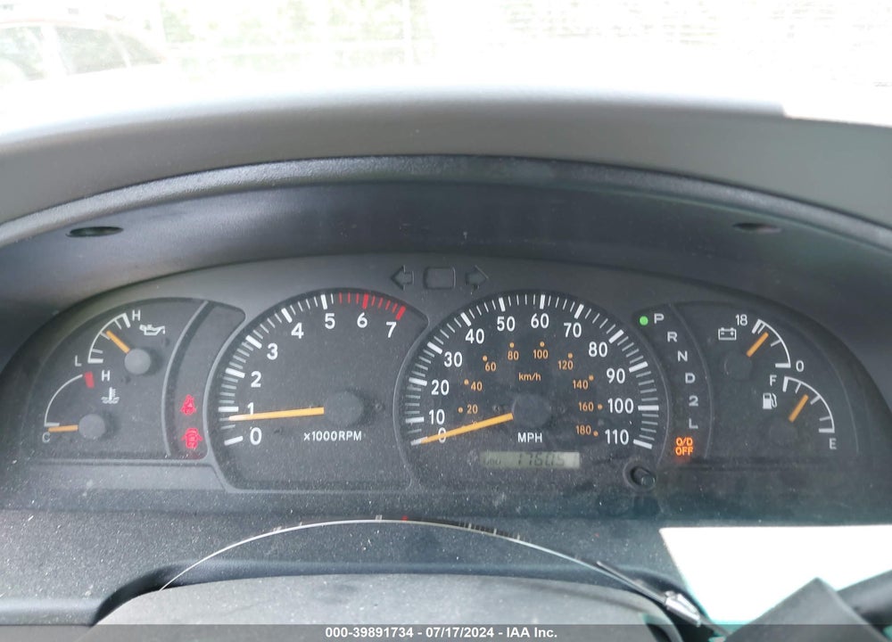2000 TOYOTA TUNDRA SR5 V8 VIN: 5TBRT3413YS024295
