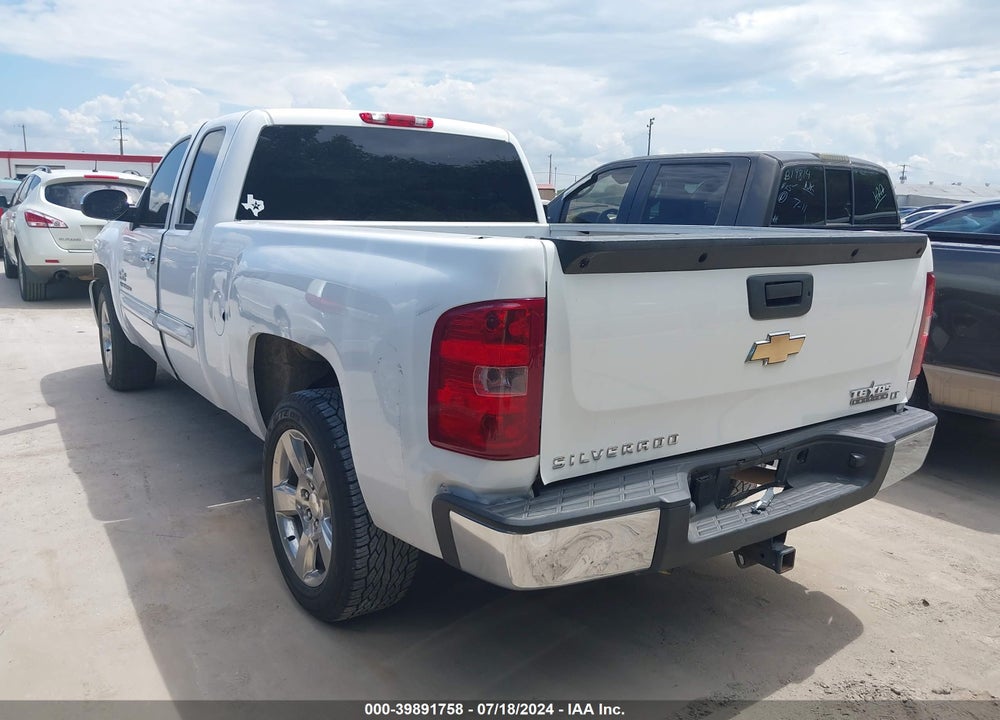 2010 CHEVROLET SILVERADO 1500 LT VIN: 1GCSCSE01AZ184818