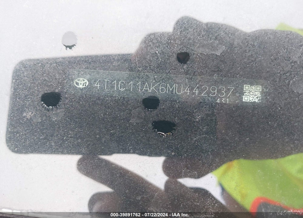 2021 TOYOTA CAMRY VIN: 4T1C11AK6MU442937