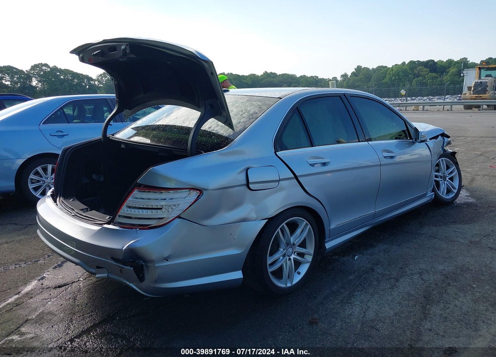 2013 MERCEDES-BENZ C 250 LUXURY/SPORT VIN: WDDGF4HB1DA794619