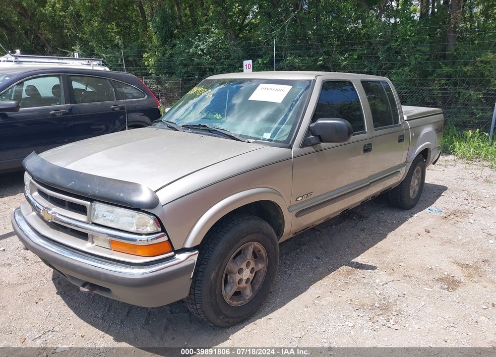 2002 CHEVROLET S-10 LS VIN: 1GCDT13WX2K193232