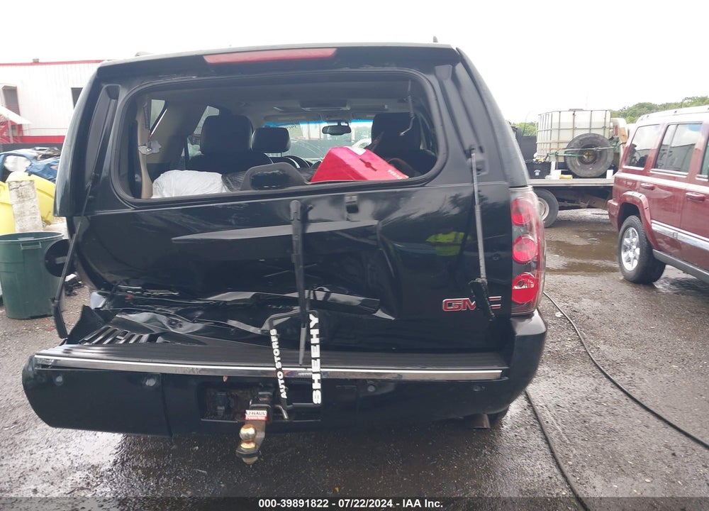 2011 GMC YUKON DENALI VIN: 1GKS2EEF9BR263829