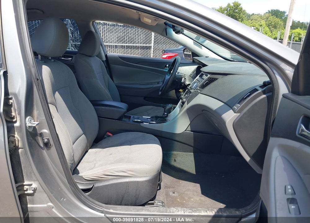 2013 HYUNDAI SONATA GLS VIN: 5NPEB4AC8DH710188