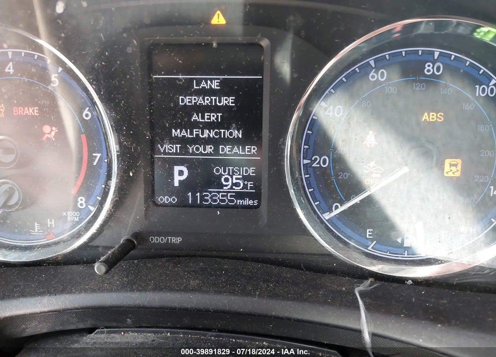 2019 TOYOTA COROLLA LE VIN: 5YFBURHE5KP940868