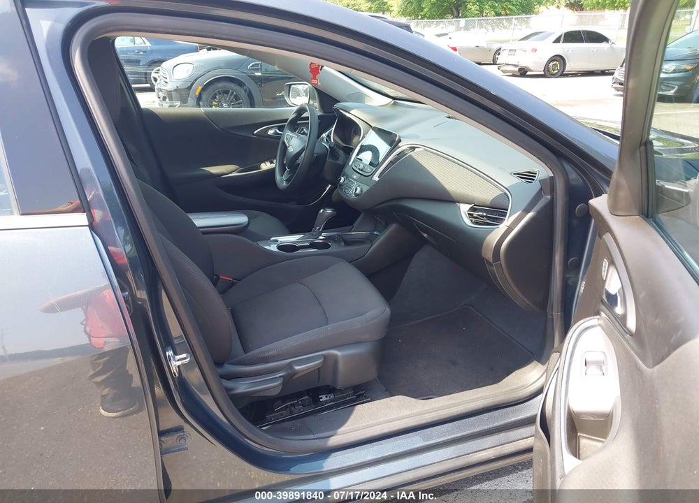 2019 CHEVROLET MALIBU LT VIN: 1G1ZD5ST0KF200174