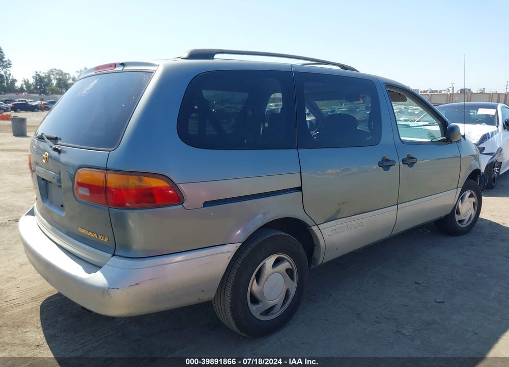 1999 TOYOTA SIENNA XLE VIN: 4T3ZF13C3XU105123