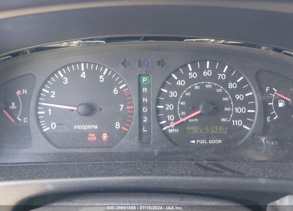 1999 TOYOTA SIENNA XLE VIN: 4T3ZF13C3XU105123
