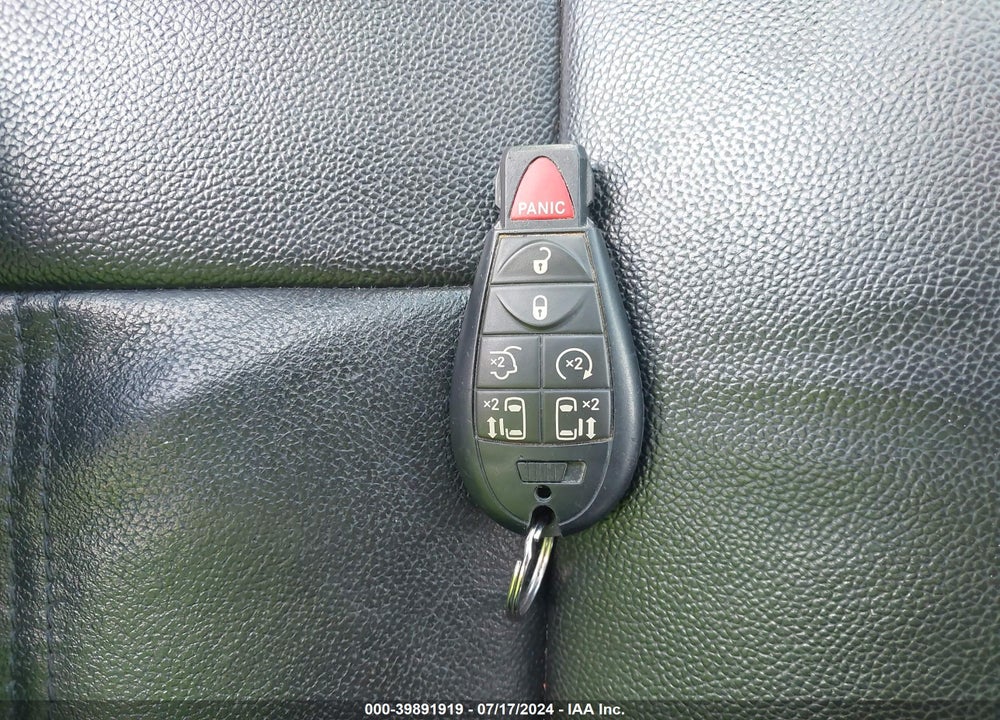 2014 CHRYSLER TOWN & COUNTRY TOURING VIN: 2C4RC1BG8ER413439